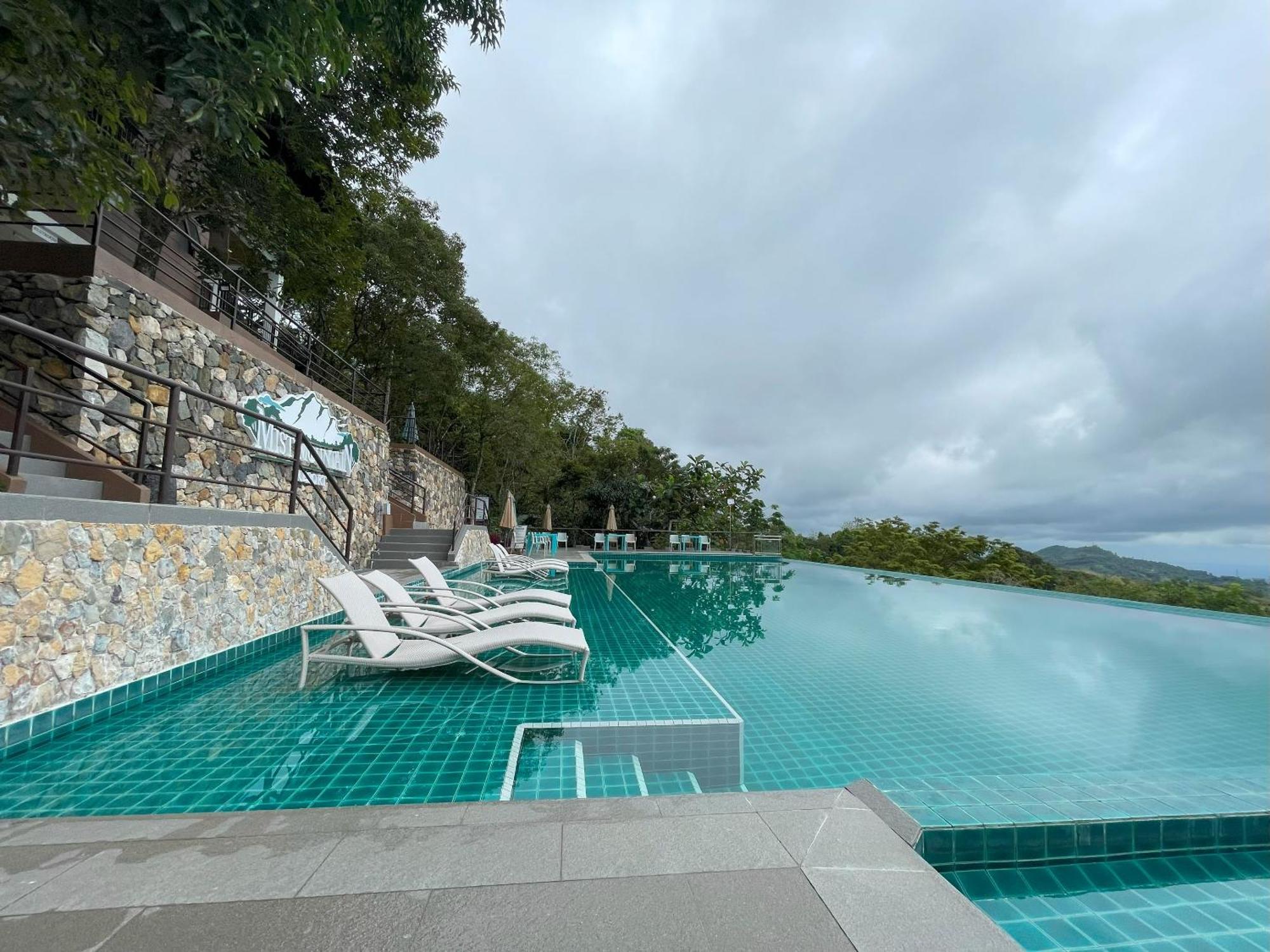 Mist Mountain Resort Powered By Cocotel Cebu Exterior foto